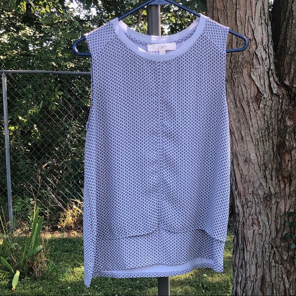 LOFT Flowy sleeveless top size small